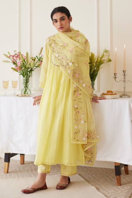 Buy Yellow Handwoven Chanderi Floral Embroidery Gathered Kurta Set With