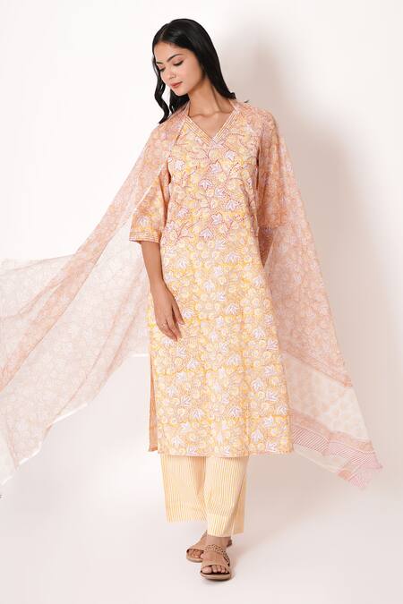 Buy Peach Kurta And Pant Cotton Handblock Print Floral V Neck Pastel