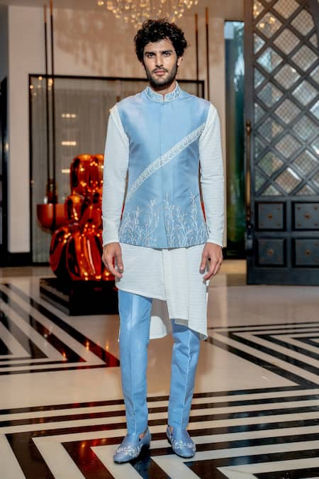 Buy Blue Silk Embroidered Floral Bundi And Kurta Set For Men By Varun