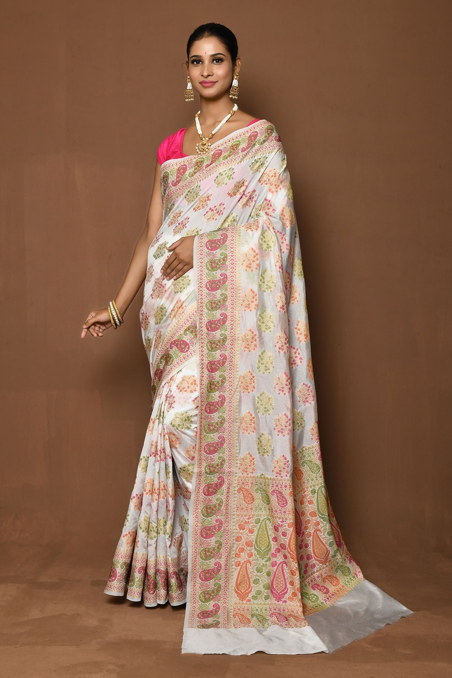 Buy Khwaab By Sanjana Lakhani White Banarasi Silk Floral Saree Online