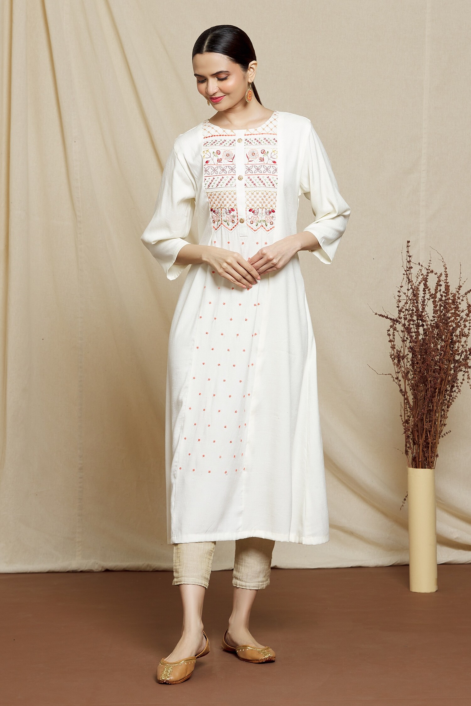 Buy Khwaab By Sanjana Lakhani White Embroidered Floral Bodice Kurta