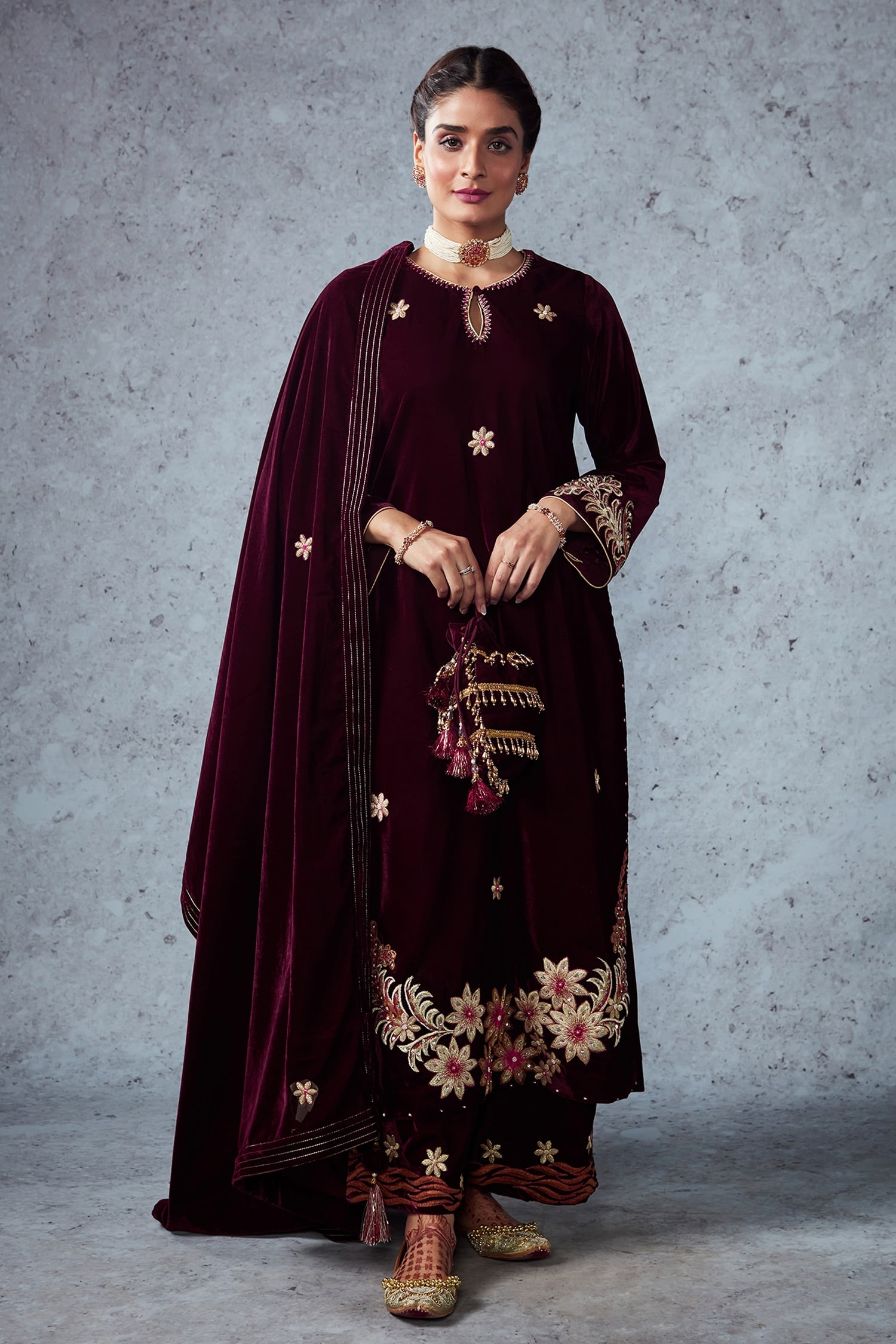 Buy Purple Velvet Embroidery Thread Round Ruhi Kurta Palazzo Set For