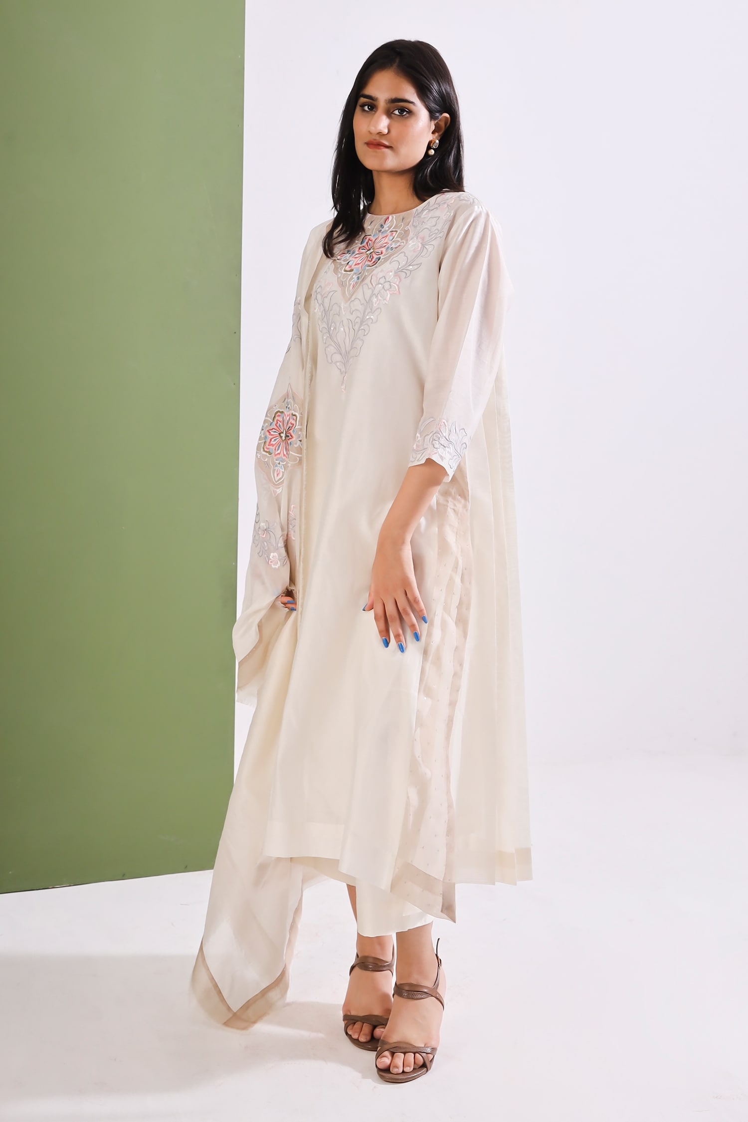 Buy White Chanderi Embroidery Floral Motifs Round Kurta Pant Set For