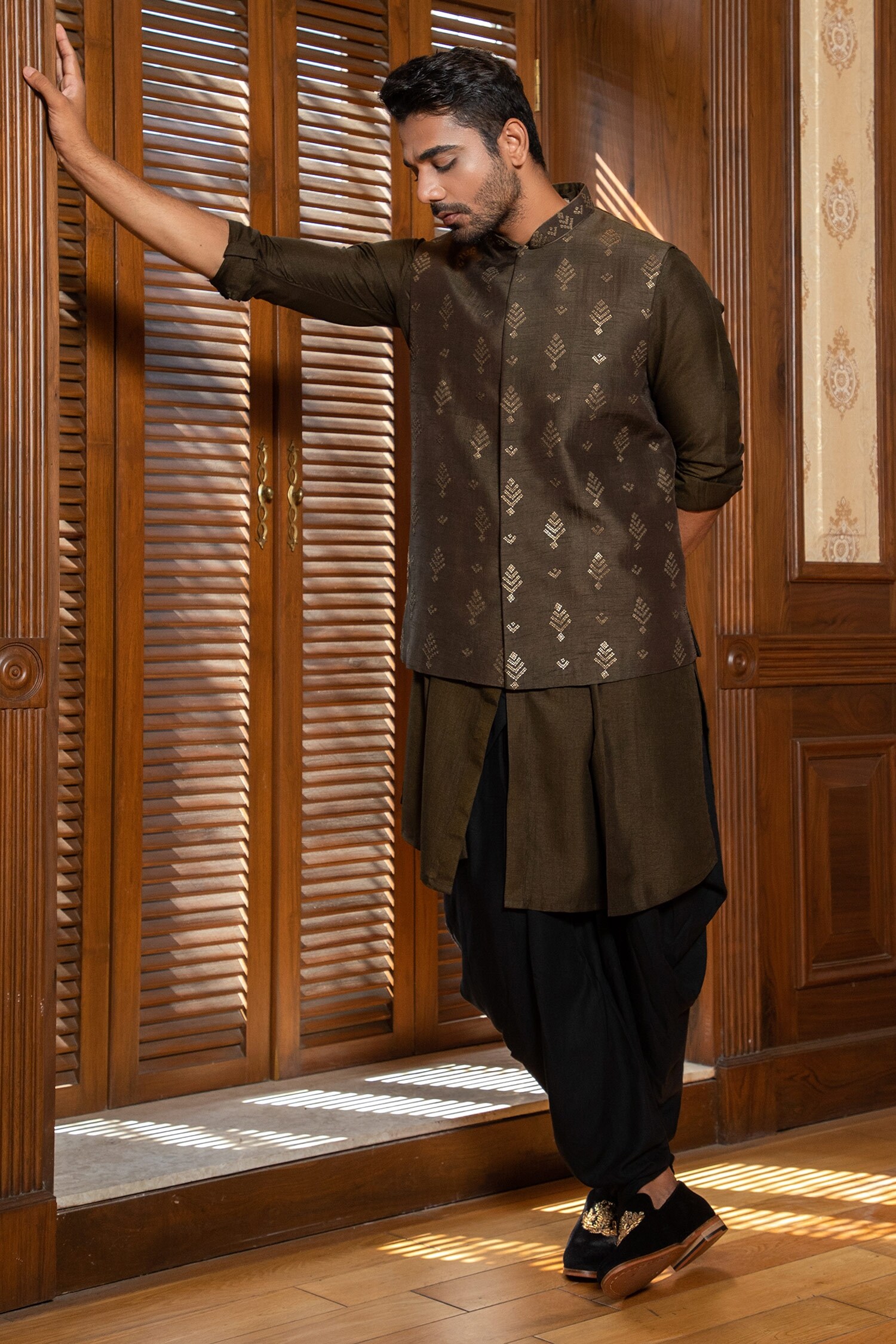 Buy Green Silk Blend Embroidered Sequin Work Bundi Kurta Set For Men By