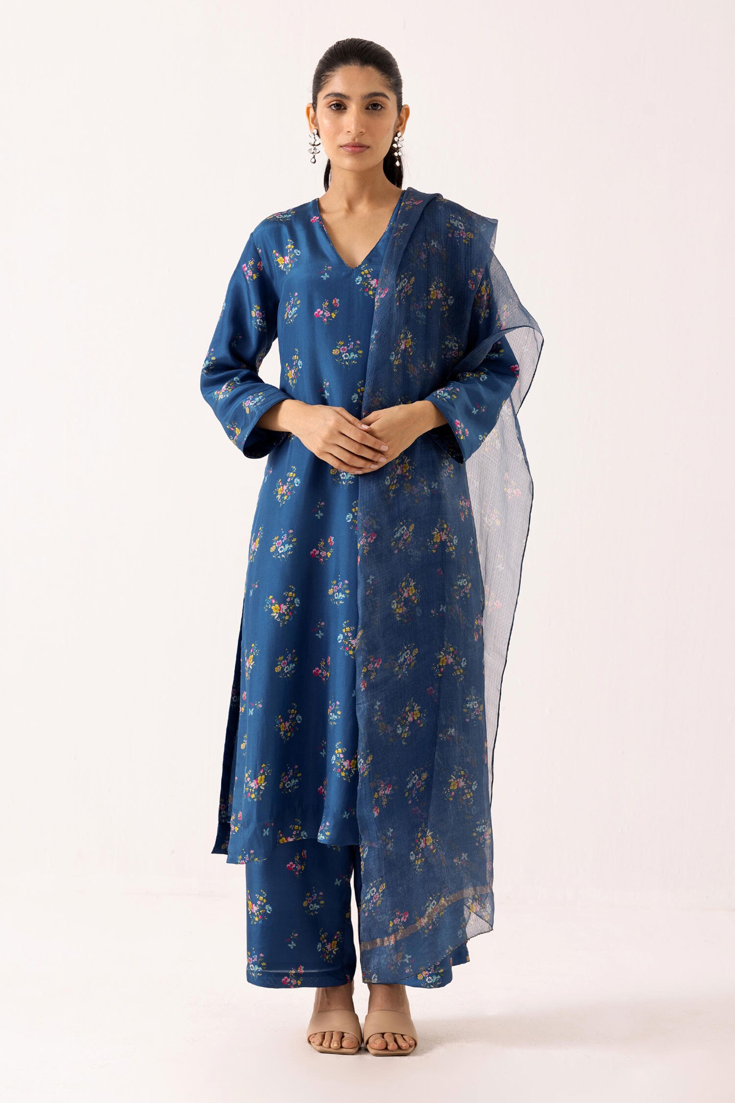 Buy Blue Kurta And Pant Cotton Silk Print Floral V Neck Flower Set For