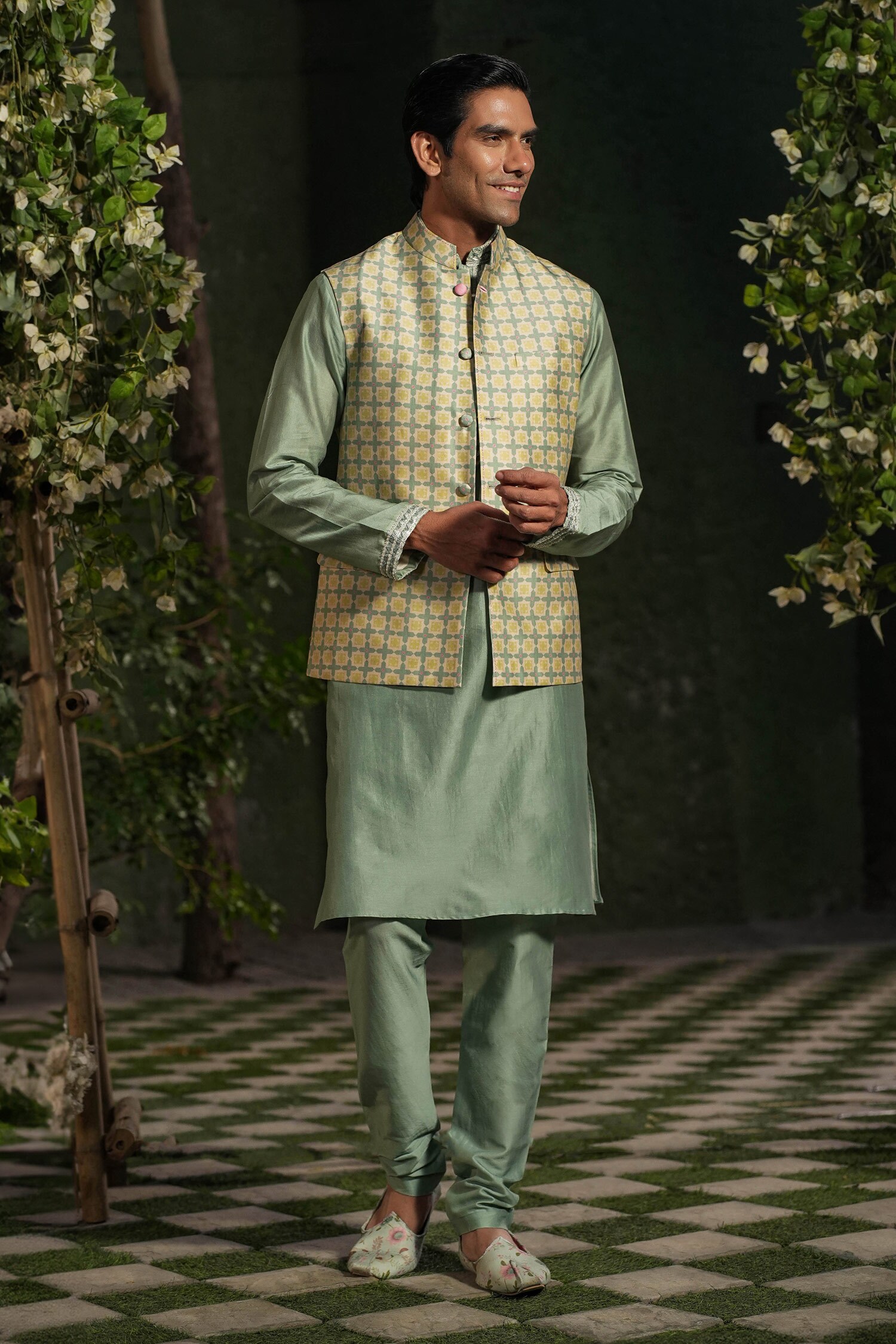 Buy Green Silk Chanderi Print Mughal Symmetric Bundi And Kurta Set For