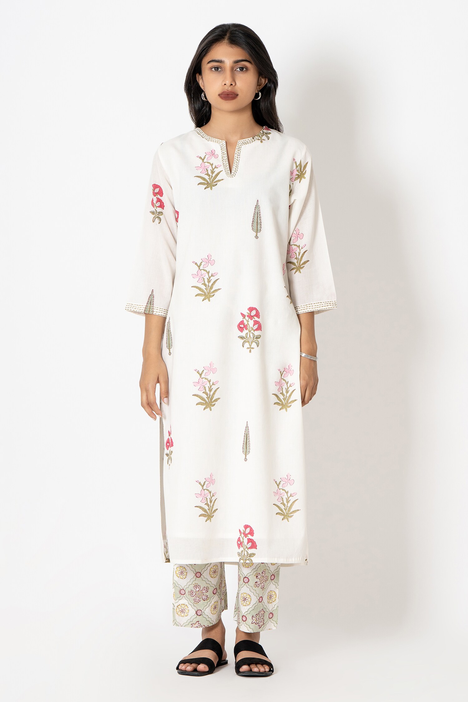 Buy Ivory Cotton Print Floral Motif Notched Handblock Kurta With Pant