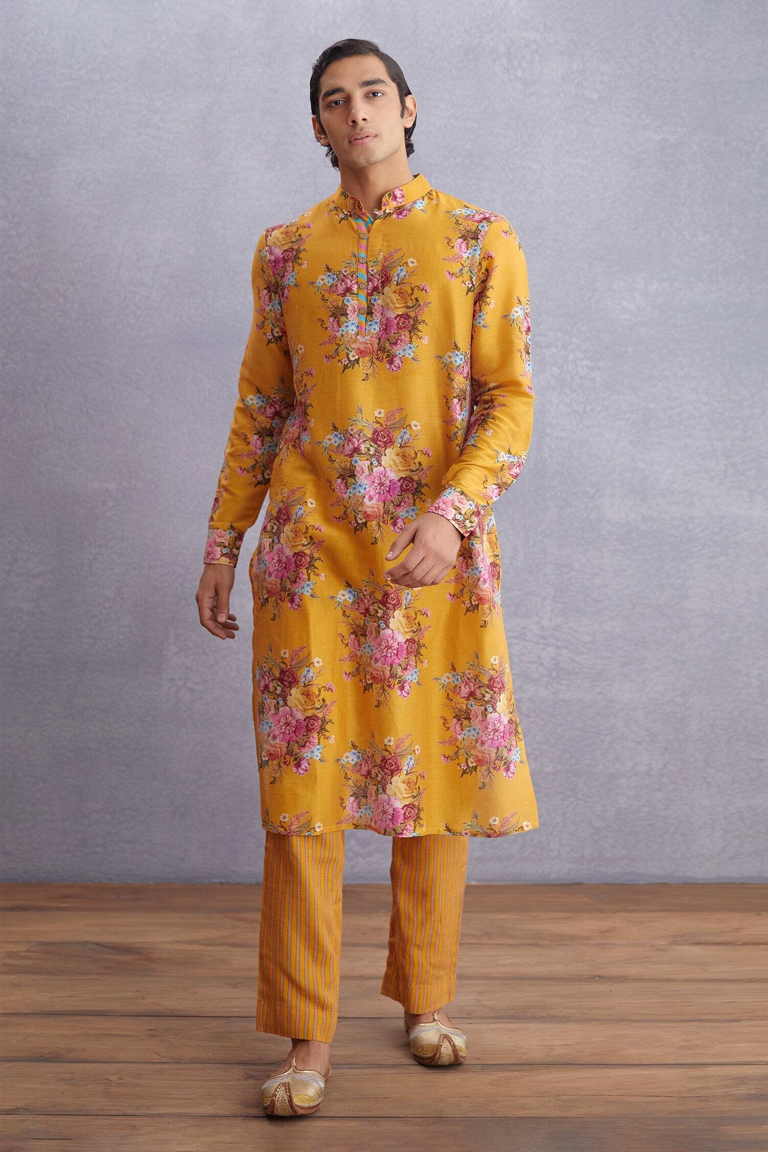 Buy Yellow Handwoven Chanderi Sunhera Nisarg Kurta Set For Men By