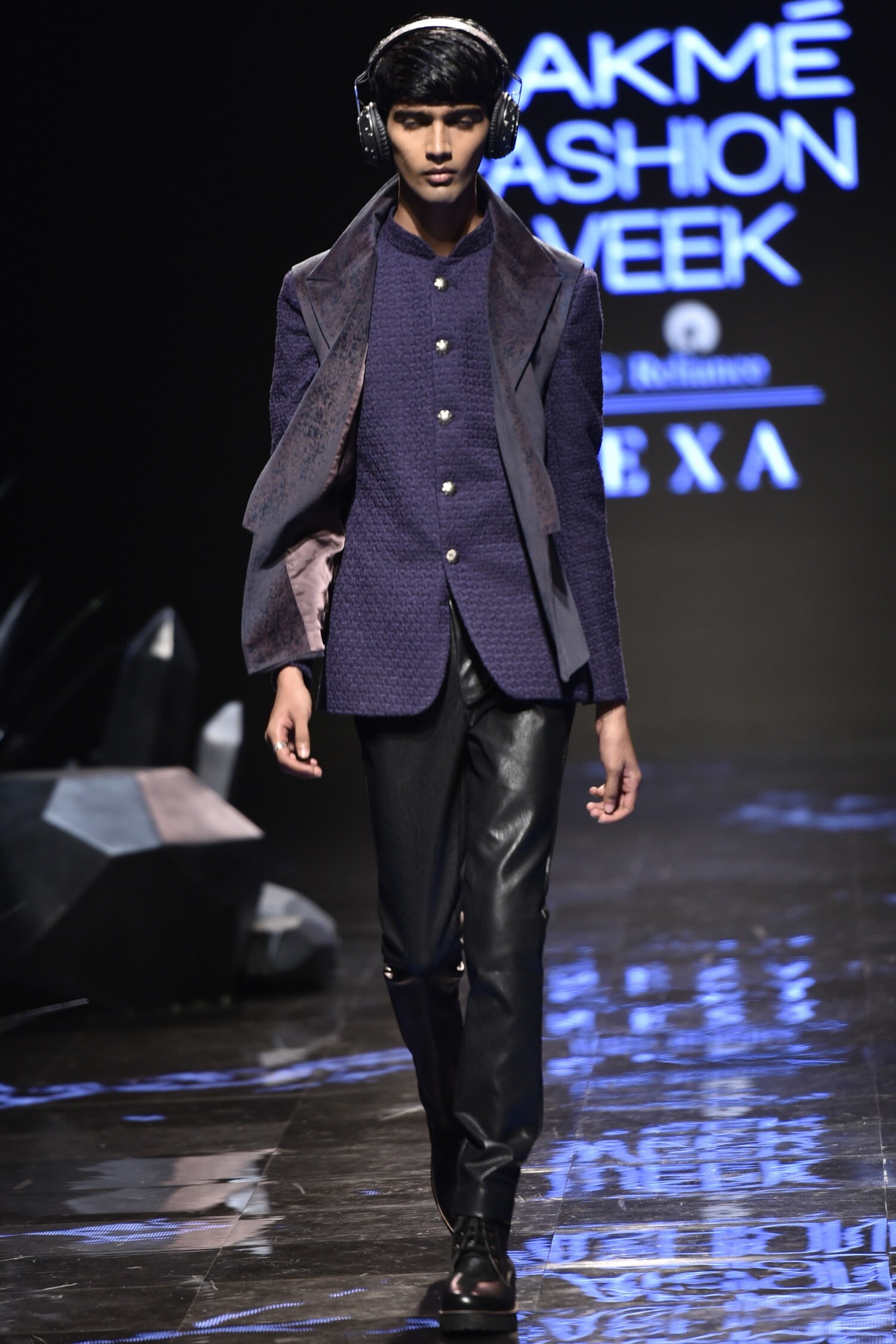 Buy Kunal Rawal Blue Suiting Embroidered Bandhgala Set Online