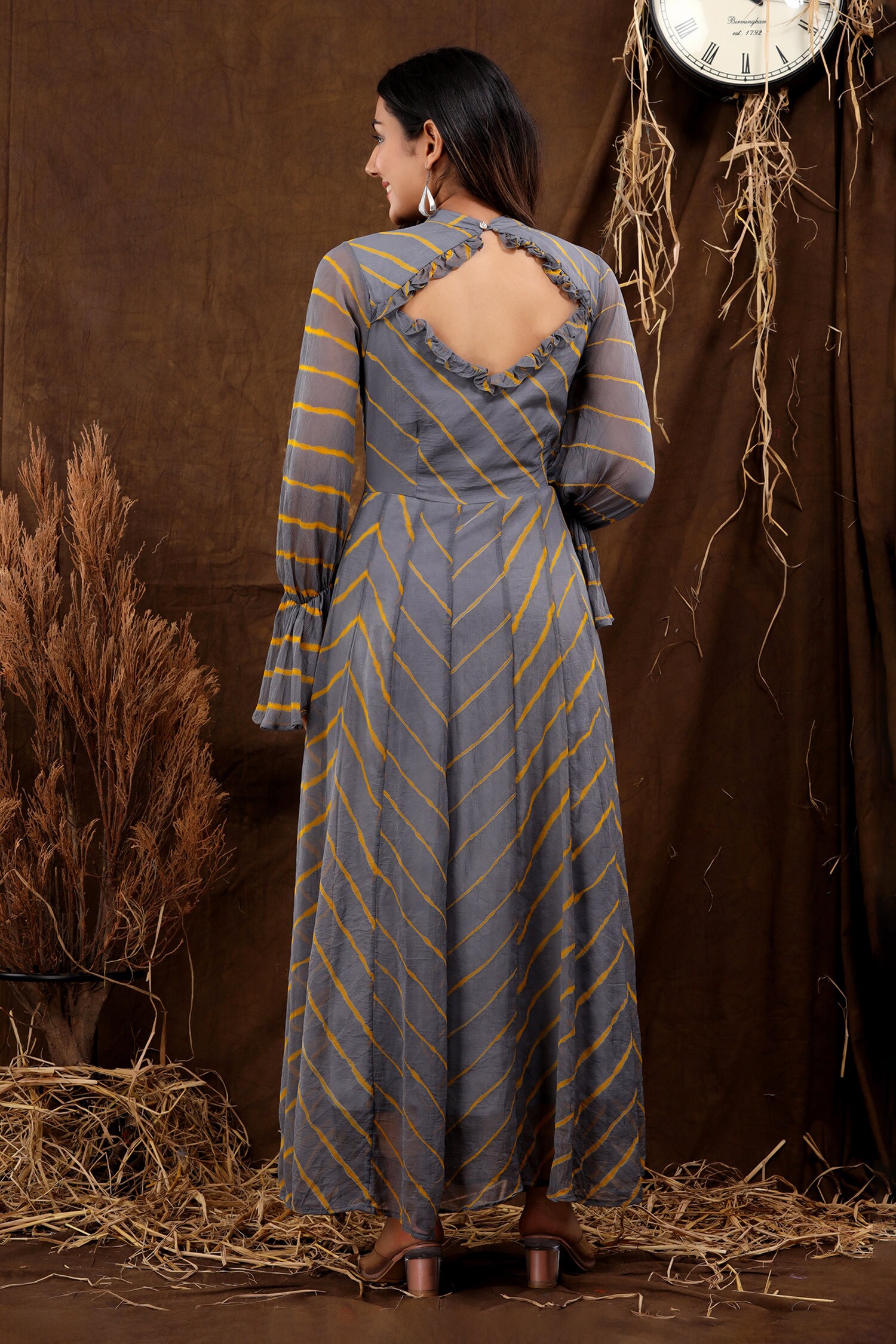 Kastane オケージョン Bell sleeve color dress Kastane（カスタネ）の「【オケージョンドレス/結婚式】Bell sleeve