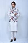 Buy_Nazaakat by Samara Singh_White Cotton Silk Bundi_at_Aza_Fashions