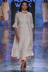Buy_House of Kotwara_Grey Mulmul Chikan Kamdani Kurta Set_at_Aza_Fashions