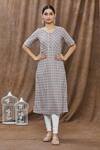 Buy_Nazaakat by Samara Singh_Multi Color Cotton Checkered Kurta_at_Aza_Fashions