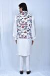 Shop_Nazaakat by Samara Singh_White Cotton Silk Bundi_at_Aza_Fashions
