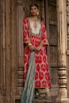 Buy_Rajiramniq_Red Kurta Silk Printed And Embroidered Moroccan Keyhole Round Neck Set _at_Aza_Fashions