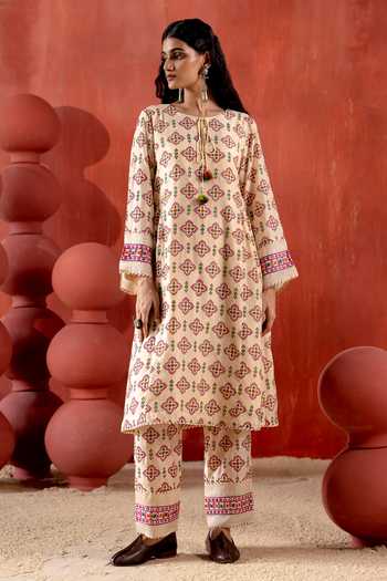 Amisha Kothari_Beige Cotton, , Organza Mirrors, Embroidery, Badami Printed Co-ord Set _Online_at_Aza_Fashions
