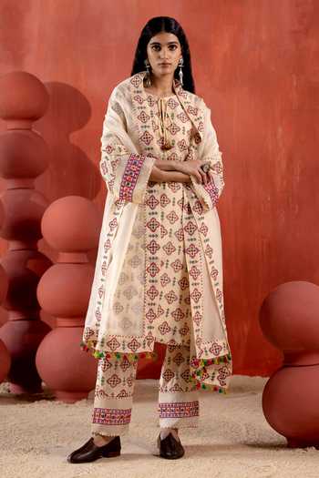 Buy_Amisha Kothari_Beige Cotton, , Organza Mirrors, Embroidery, Badami Printed Co-ord Set _Online_at_Aza_Fashions
