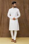 Buy_Samyukta Singhania_Off White Kurta Linen Cotton Plain Mandarin Collar Set_at_Aza_Fashions