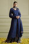 Buy_AFFROZ_Blue Georgette Printed Paisley Jaal V Neck Hand Embroidered Kurta Set _at_Aza_Fashions