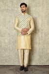 Buy_Samyukta Singhania_Beige Cotton, Silk Embroidery Spiral Bandhani Print Bundi_at_Aza_Fashions