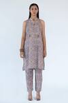 Buy_Nikita Vishakha_Grey Silk Printed Floral Mandarin Collar Kurta And Pant Set _at_Aza_Fashions