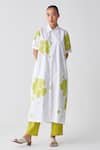 Buy_Three_Green Poplin Floral Shirt Collar Pattern Kurta And Pant Set _at_Aza_Fashions