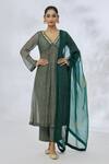 Buy_Itrh_Green Silk Tissue Placement Embroidery Gota Patti V Neck Leaf Vine Kurta Set _at_Aza_Fashions