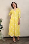 Buy_Falguni.Foram_Yellow Kurta Printed Gauze Linen And Slip Mal Floral V  _at_Aza_Fashions