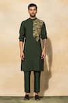 Buy_Diyarajvvir_Green , Satin Embroidery Geometric Placement Kurta Set _at_Aza_Fashions