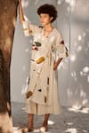 Buy_Kharakapas_Cream Mul Cotton Printed Lost Floral Pattern Kurta And Pant Co-ord Set  _at_Aza_Fashions