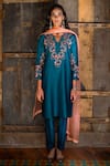 Buy_Shikha Mehta_Green Silk Chanderi Embroidered Thread V Neck Kurta Set _at_Aza_Fashions