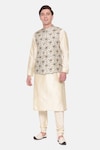 Buy_Mayank Modi - Men_Green Mulmul Printed Calico Floral Bundi _at_Aza_Fashions