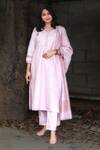 Buy_TINA EAPEN COLLECTIVE_Pink Cotton Silk Woven Geometric Leaf Neck Kurta And Pant Set _at_Aza_Fashions