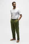 Buy_Terra Luna_Green 100% Organic Handloom Oxford Cotton Solid Inverted Hem Pleated Pant _at_Aza_Fashions