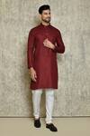 Buy_Naintara Bajaj_Maroon Kurta Cotton Blend Solid Set _at_Aza_Fashions