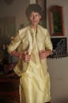 Buy_Seema Nanda_Yellow Chanderi Silk Printed Scallop Gyan Bundi And Kurta Set _at_Aza_Fashions