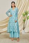Buy_Peenacolada_Blue Chanderi Embroidery Round Neck Floral Kurta And Pant Set _at_Aza_Fashions