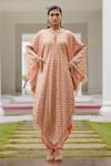 Buy_Moledro_Peach Kaftan- Organza Satin And Pants- Lurex Print & Sitaara And Dhoti Set _at_Aza_Fashions