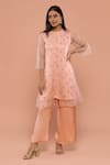 Buy_MAYU KOTHARI_Peach Organza With Shantoon Hand Embroidered Roses Kurta  _at_Aza_Fashions