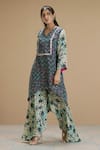 Buy_AFFROZ_Green Viscose Crepe Print Floral Abstract V Neck Kurta And Flared Pant Set _at_Aza_Fashions