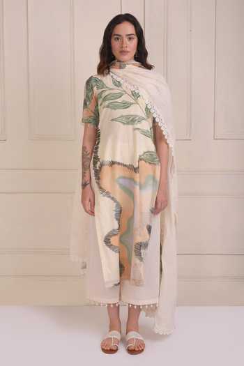 Buy_Shwetanga_Ivory Cotton Beads, Lace Round Neck Organic Printed Kurta Set _at_Aza_Fashions