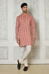 Buy_Samyukta Singhania_Pink Cotton Silk Printed Geometric Stripe Short Kurta _at_Aza_Fashions