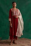 Buy_Rekha Agra_Red Crinkled Cotton Silk, Dupatta Organza Gota, Hand Embroidered Kurta Set _at_Aza_Fashions