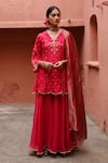 Buy_Deep Thee_Red Chanderi Embroidery Kalyani Boota V Neck Panelled Short Kurta Set _at_Aza_Fashions