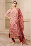 Buy_Tarun Tahiliani_Fuchsia Printed Floral Pattern Notched Straight Kurta Set _at_Aza_Fashions