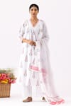 Buy_Abbaran_Ivory Cotton Cambric Printed And Embellished Floral V Neck Block Kurta Set _at_Aza_Fashions