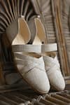 Buy_Coral Haze_Ivory Wazir Closed Toe Peshawari Sandals _at_Aza_Fashions