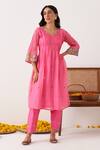 Buy_Shipraa Grover_Pink Chanderi Embroidery Round Neck Miha Kurta And Pant Set _at_Aza_Fashions