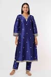 Buy_Mehak Murpana_Blue Raw Silk Embroidery Floral V Neck Kurta And Pant Set _at_Aza_Fashions