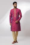 Buy_Samyukta Singhania_Pink Kurta Jacquard Banarasi Silk Woven And Embroidered Floral Pattern Set _at_Aza_Fashions